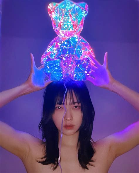 クサカアキラ | 🌈🧸🌈 rainbow bear & nude ┈┈┈┈┈┈┈┈┈┈ ︎︎𝖺𝗆͜𝖺͉𝗓𝗈𝗇で買った「Prism