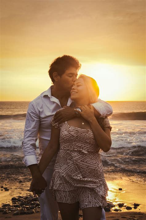 Naked Couple On Beach Photos, Download The BEST Free Naked Couple On
