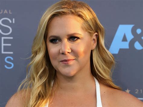 Amy Schumer buys back father's farm he lost to bankruptcy and illness