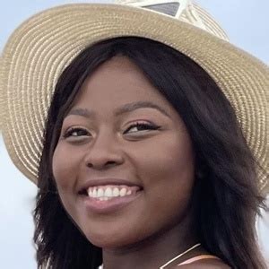 Galaletsang Robinson - Age, Family, Bio | Famous Birthdays