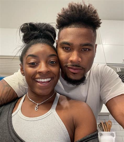 Meet Simone Biles' NFL fiancé, Jonathan Owens