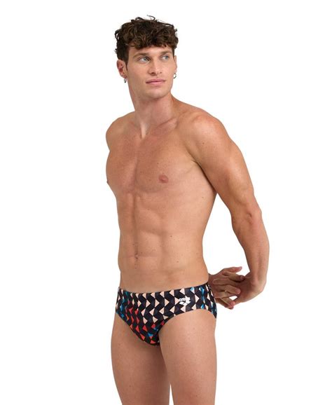 Плавки мужские ARENA CARNIVAL SWIM BRIEFS black multi за 109 руб.