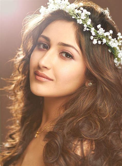 sayyeshaa net worth