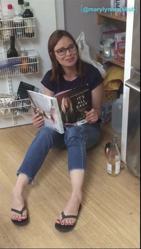 Mary Lynn Rajskub's feet