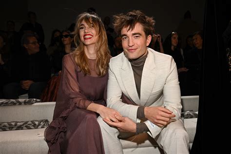 Robert Pattinson’s Girlfriend of 5 Years Revealed Her Pregnancy in