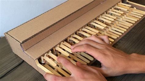 Como Fazer Instrumentos Musicais De Papelão - COMO FAZER UM PIANO DE PAPELÃO QUE FUNCIONA DE VERDADE! #HARDPOBRE ...