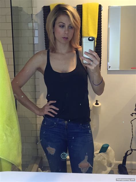 Iliza Shlesinger Nude Pics & Vids - The Fappening