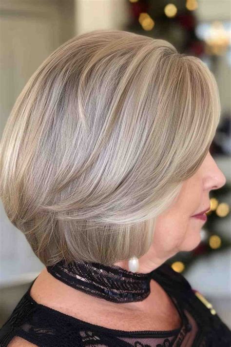 Discover The Most Flattering Highlight Colors For Short Brown Hair To Brighten Your Look This Coming Season 11