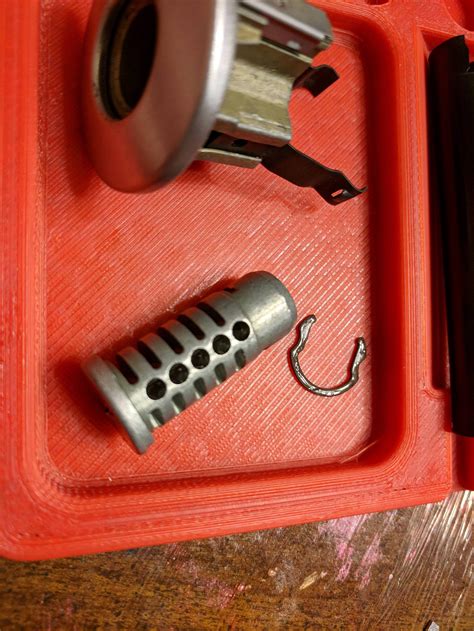 Weirdest core I've ever seen : r/lockpicking