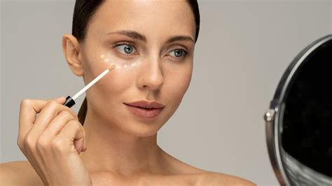 Daily Makeup Tip: Your Quick Guide to a Flawless Look - Hunter Games Magazine