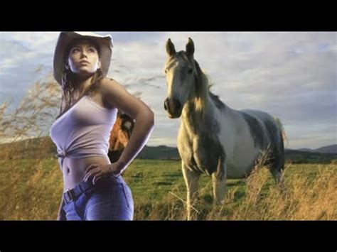 Vídeo De Sexo Mulher Com Cavalo - MULHER COWGIRL DOMANDO CAVALO XUCRO CESTROSO BRUTO Empinando com a ...