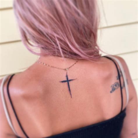 40 popular cross tattoos for religious people – Artofit