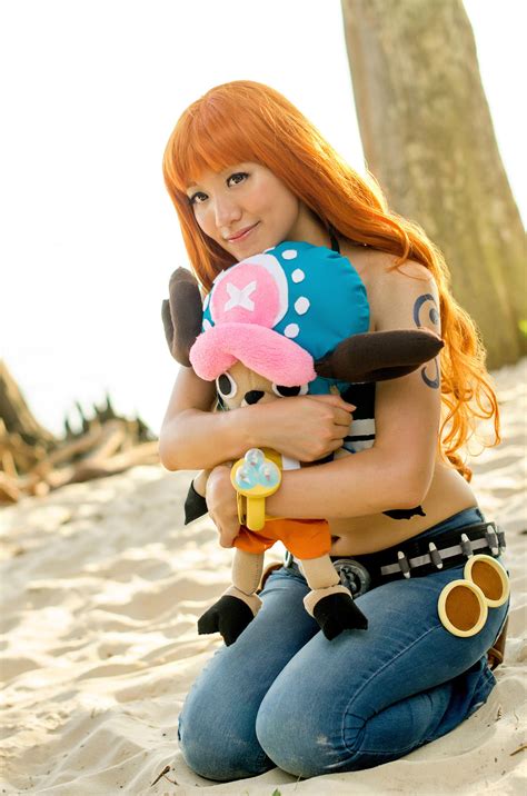 Nami Hugs Chopper, One Piece Cosplay by firecloak on DeviantArt
