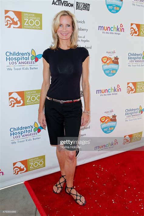 Beth Littleford's feet