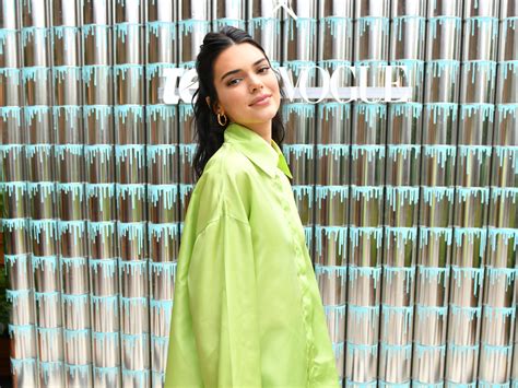 Fans joke Kendall Jenner is ‘single and ready to mingle’ after she