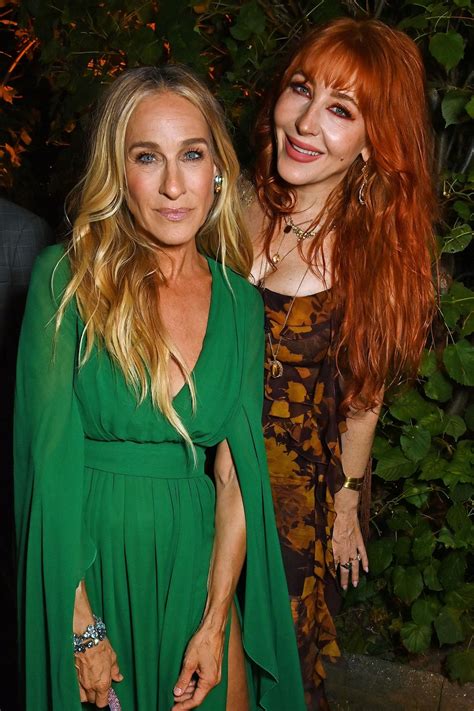 Sarah Jessica Parker’s sun-kissed highlights are the pro secret to