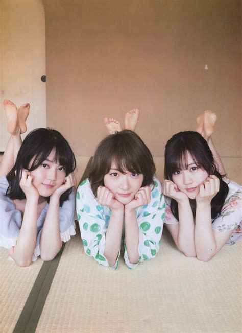 Erika Ikuta's feet