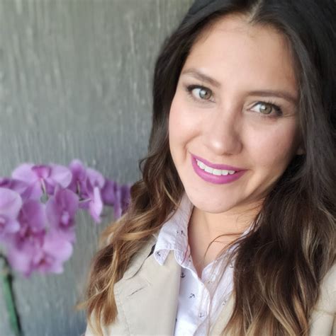 Karla Pérez. Hábitos y... - Karla Pérez. Hábitos y nutrición