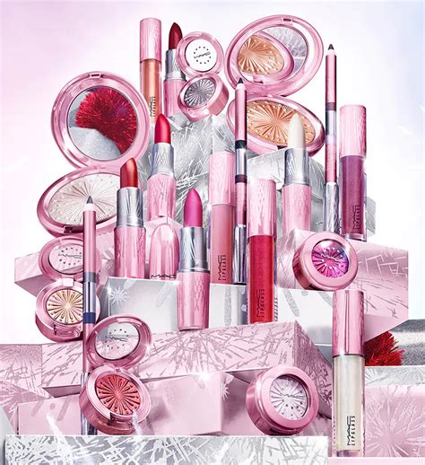 MAC Advent Calendar Reviews: Get All The Details At Hello Subscription!