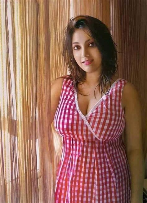 beautiful women india mumbai