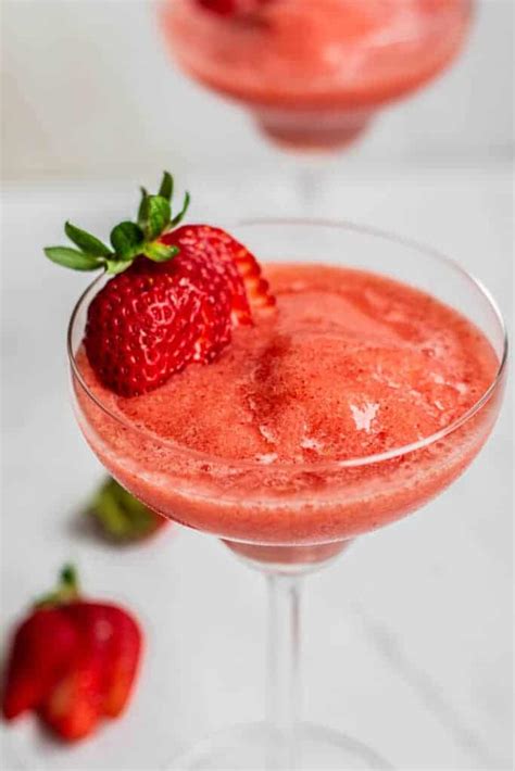 Strawberry Daiquiri Mocktail - Mint and Twist