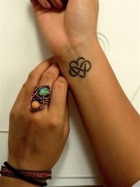 Tatuagens Nos Pulsos - 90 tatuagens no pulso: História, dor e simbolismo