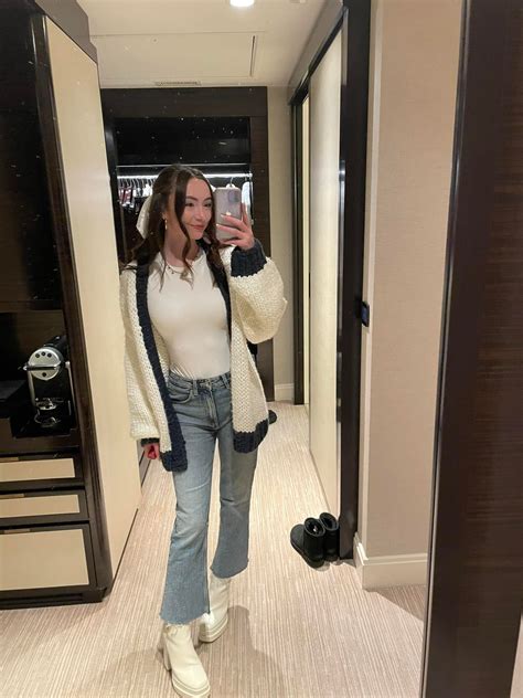 Cayla Bri - Cayla Bri added a new photo.