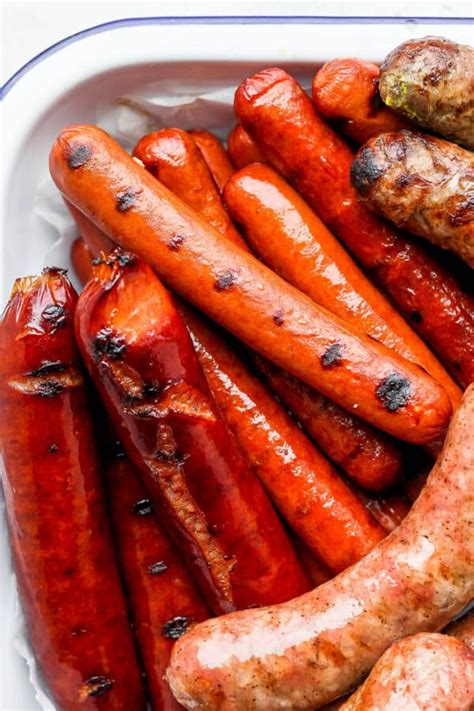 how hot to grill hot dogs