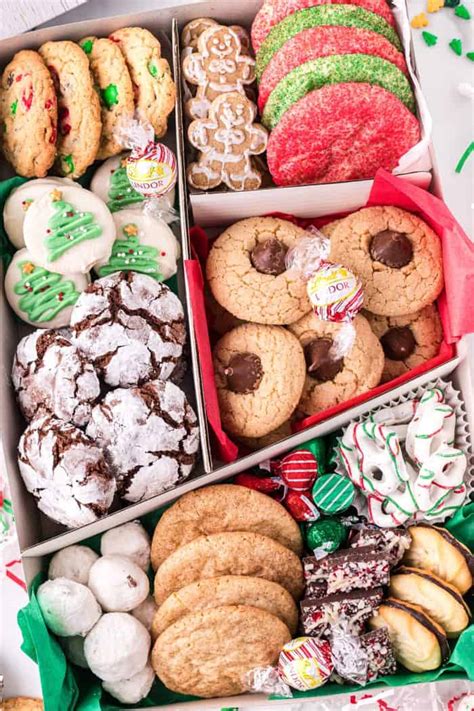 holiday cookie box      cookie box  classic twist