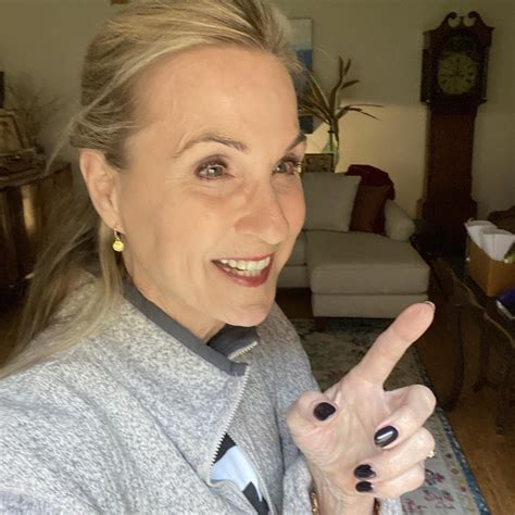 🎶 Never been to Nashville but going... - Shannon Milligan | Facebook