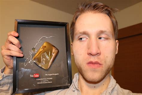 play button      million play