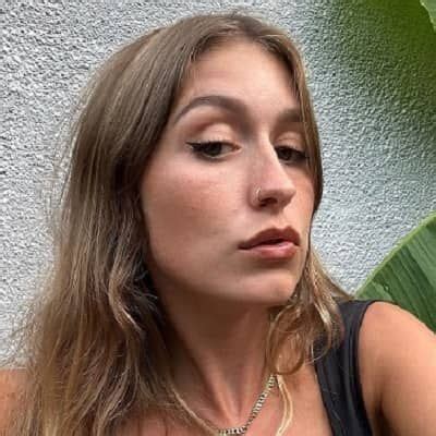 Zoe Rhode - Bio, Age, Height, Net Worth, Facts, Nationality | Net worth ...