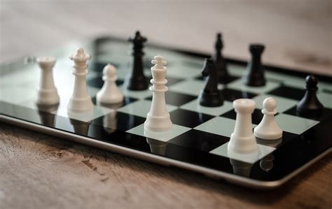 chess ipad   photo  pixabay