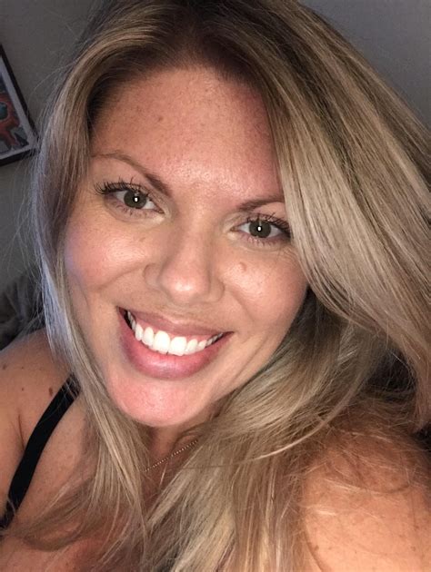 mommy, why does your face look like that? : r/PrettyGirlsUglyFaces
