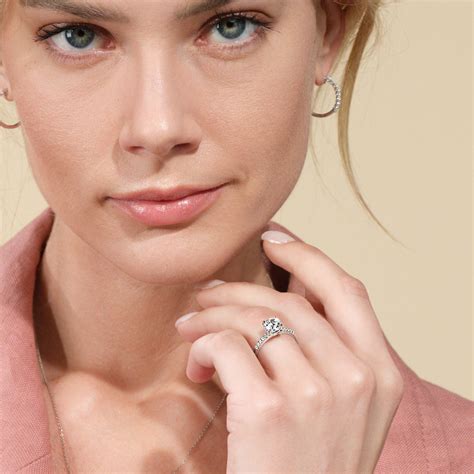 Lyra Hidden Halo Engagement Ring – With Clarity