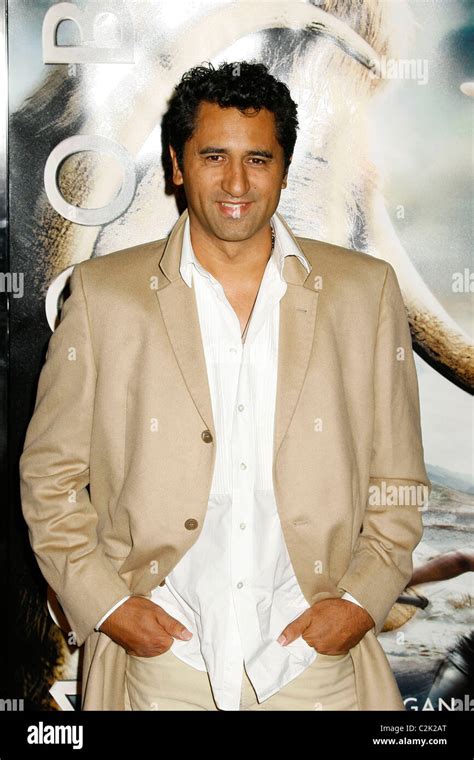 Cliff Curtis Los Angeles Premiere of '10,000 BC' at Grauman's Chinese ...