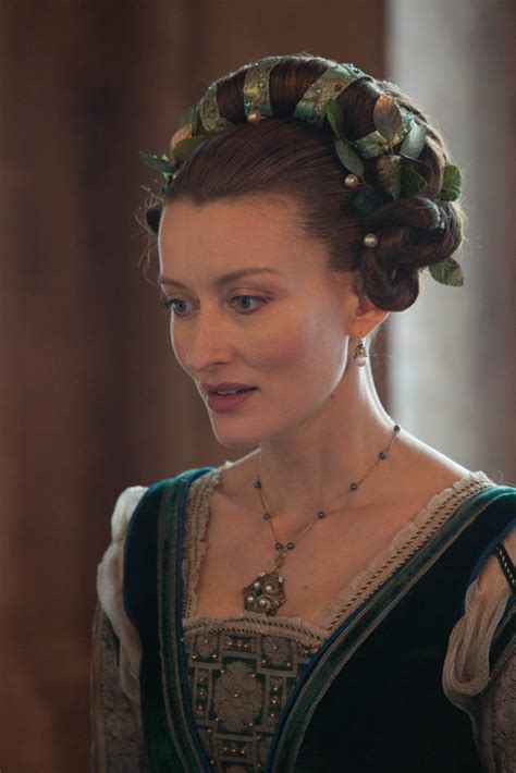 One look to rule em all 24 renaissance hairstyles that we re still
