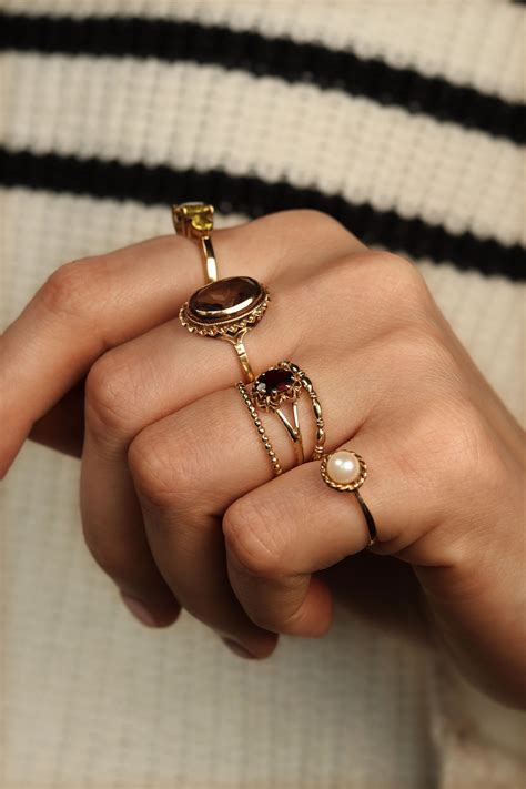 Boho rings stacking idea | Schmuck, Schmuckstil, Vintage schmuck