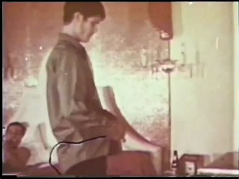 John Holmes im Wunderland | xHamster