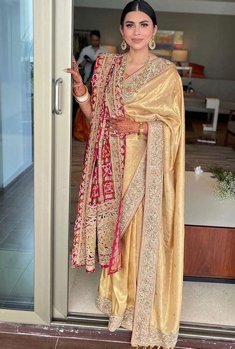 dupatta draping styles  brides