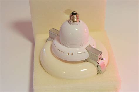 Индукционная лампа (фитолампа) для растений R-40W RED E27, спектр ...