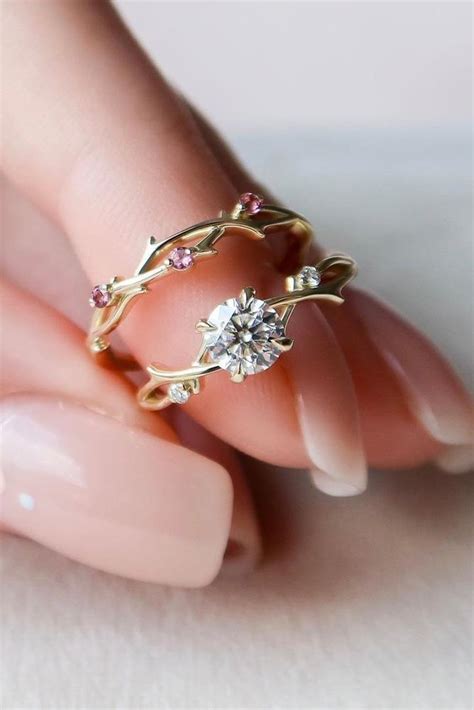 27 Unique Engagement Rings That Will Make Her Happy | Oh So Perfect ...