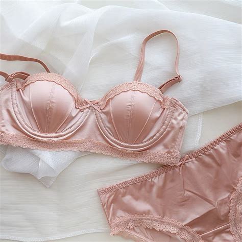 Small delicate light luxury sexy satin lingerie girls soft steel ring