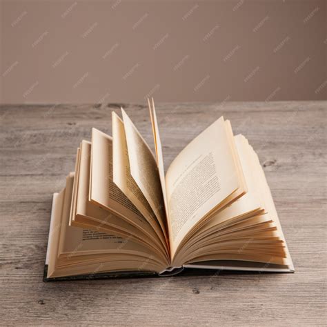 Página Do Livro - Páginas de livro aberto | Foto Grátis