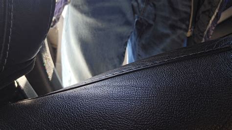 Peeing Jeans in Public Parking Lot - Omorashi videos - Omorashi