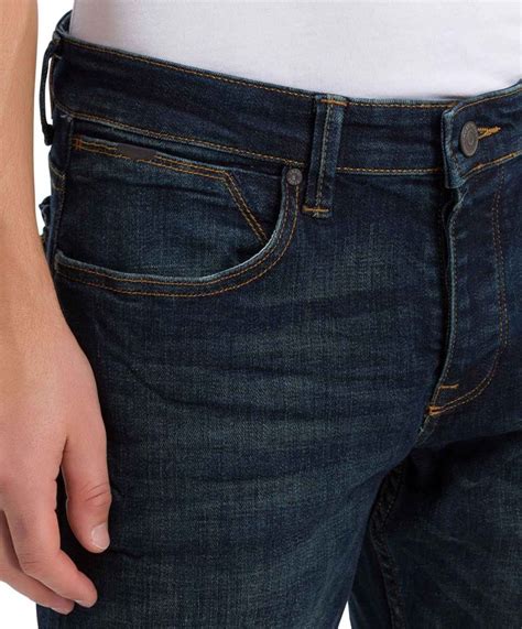Cross Jeans Regular Fit Dylan in dunklem Deep Blue