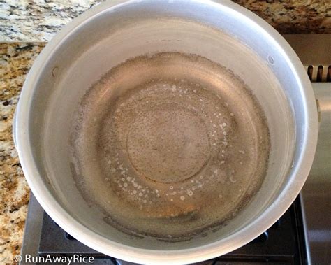 how to clean stained aluminum