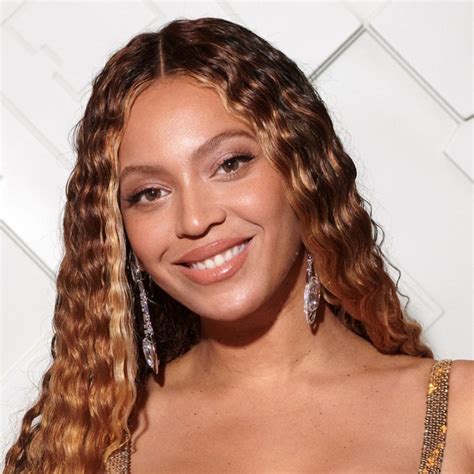 Beyoncé's Dad Mathew Knowles Shares Throwback Pic of Her and Solange ...