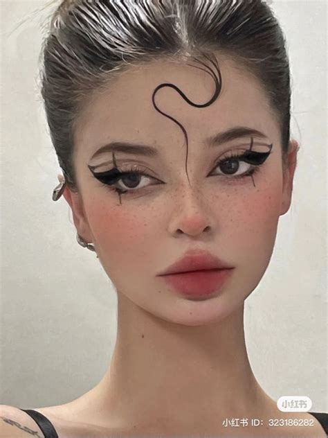 У меня был друг детства но он променял меня на какую то девушку котор ...