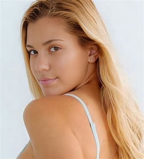 Kat Jimenez (Actress) Age, Wiki, Family, Biography, Videos, Height, Net